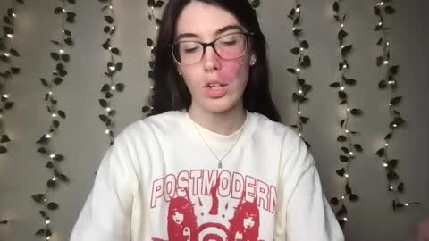 thistlefernsby online show from November 2025 05:28:02 AM