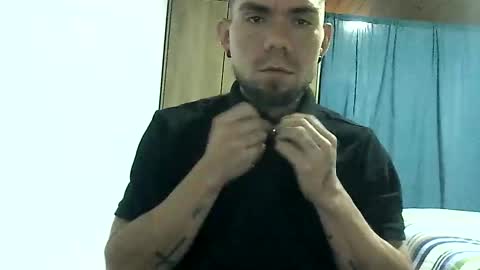 Snapshot of thomas2wood chatting on April 2026 02:05:01 AM Thomas2Wood online show from April 2026 02:05:01 AM