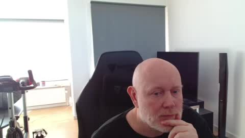 Snapshot of thomas806035 chatting on July 2026 04:14:01 PM thomas806035 online show from July 2026 04:14:01 PM