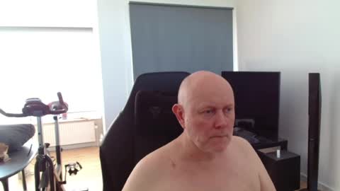 Snapshot of thomas806035 chatting on July 2026 02:21:01 PM thomas806035 online show from July 2026 02:21:01 PM