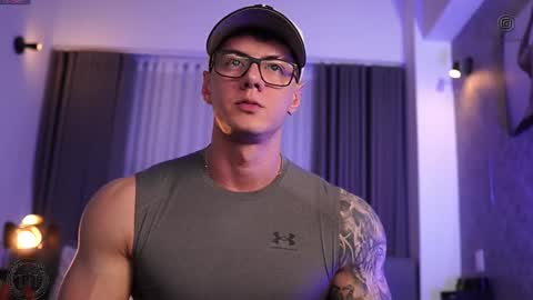 Thomas Falcon online show from September 2025 12:37:02 AM