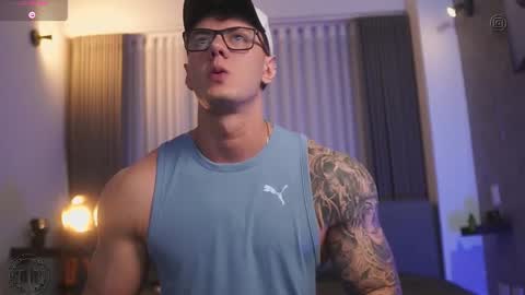 Thomas Falcon online show from October 2025 02:08:01 AM