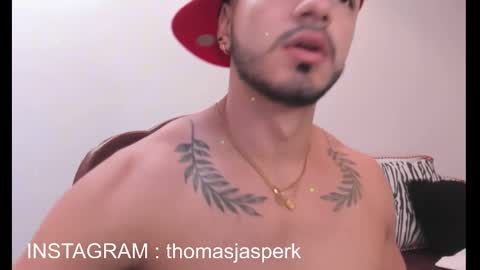 Thomas online show from November 2025 07:01:02 PM