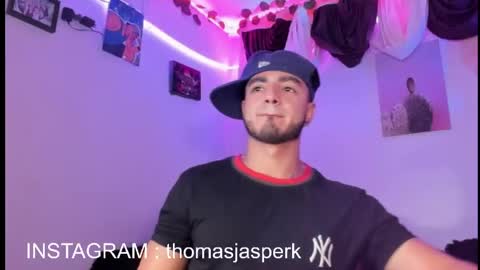Snapshot of thomas_k7 chatting on May 2026 03:35:01 AM Thomas online show from May 2026 03:35:01 AM