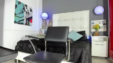 Snapshot of thomas_may4rs chatting on March 2025 04:01:01 AM ---Thomas--- online show from March 2025 04:01:01 AM