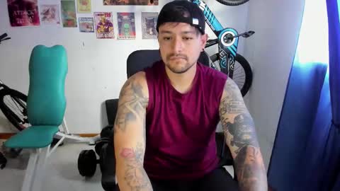 Snapshot of thomas_rol chatting on November 2025 06:20:01 PM Thomas online show from November 2025 06:20:01 PM