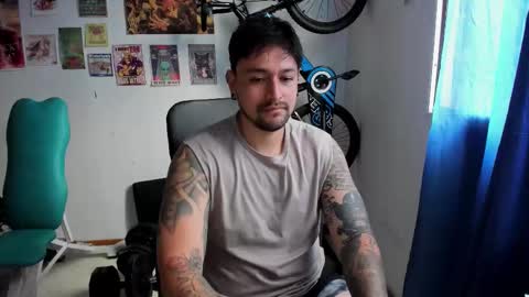 Snapshot of thomas_rol chatting on November 2025 04:53:01 PM Thomas online show from November 2025 04:53:01 PM