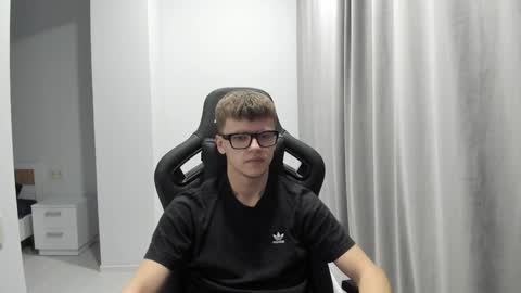 Tomas online show from January 2025 11:08:01 PM