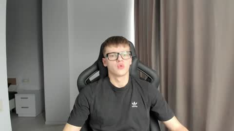 Tomas online show from January 2025 12:16:02 PM