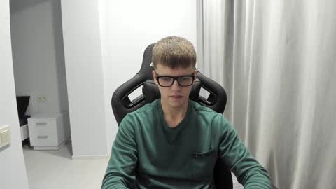 Tomas online show from February 2025 05:05:02 PM