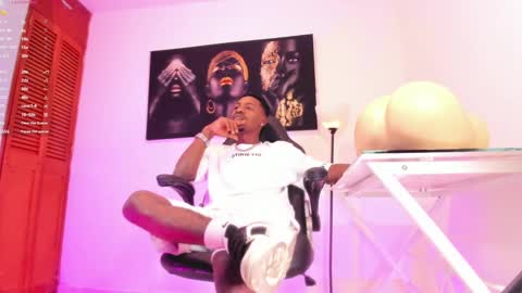 Thomas online show from December 2024 04:12:02 AM