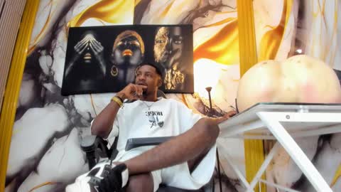 Thomas online show from January 2026 04:06:02 AM