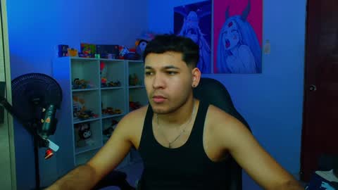 Snapshot of thomascollins__ chatting on December 2024 12:54:01 AM Thomas online show from December 2024 12:54:01 AM