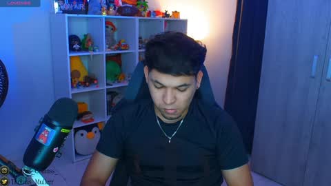 Snapshot of thomascollins__ chatting on January 2025 08:20:02 AM Thomas online show from January 2025 08:20:02 AM