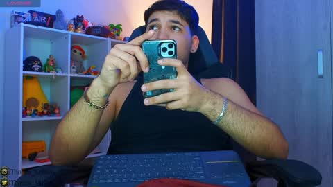 Snapshot of thomascollins__ chatting on February 2025 08:22:01 AM Thomas online show from February 2025 08:22:01 AM