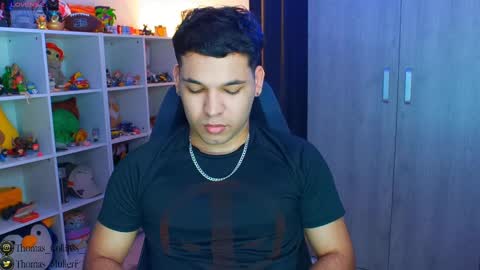 Snapshot of thomascollins__ chatting on February 2025 07:33:02 AM Thomas online show from February 2025 07:33:02 AM