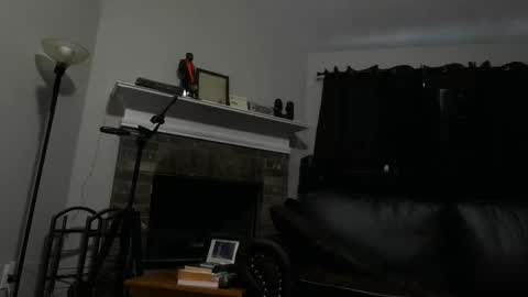 Snapshot of thomasgwhitecft chatting on February 2026 01:33:02 PM FatherTime online show from February 2026 01:33:02 PM