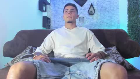 thomass_conor online show from October 2025 10:10:01 PM