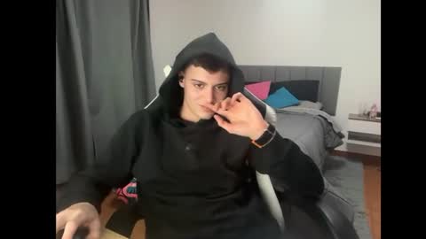 Snapshot of thomassex0 chatting on June 2026 01:47:02 AM Thomas online show from June 2026 01:47:02 AM