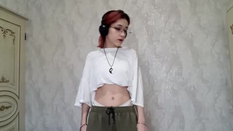 Lina online show from December 2025 11:30:02 AM