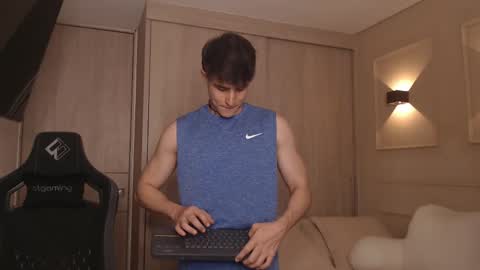 Thom Klein online show from April 2026 07:37:01 PM