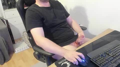 thommy2008 online show from February 2026 02:27:02 PM