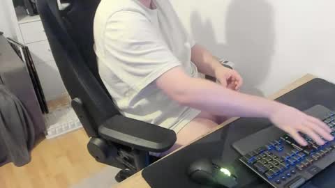 thommy2008 online show from March 2026 07:25:02 AM