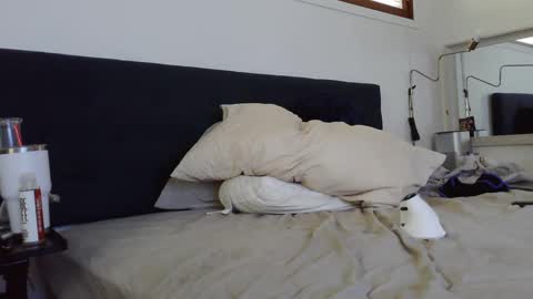 Snapshot of thongmuscle chatting on December 2024 04:31:01 PM ThongMuscle online show from December 2024 04:31:01 PM