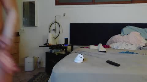 Snapshot of thongmuscle chatting on January 2025 01:08:01 PM ThongMuscle online show from January 2025 01:08:01 PM