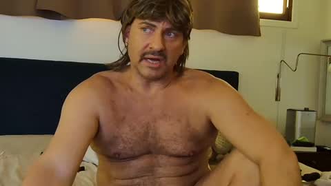 Snapshot of thongmuscle chatting on September 2025 09:05:01 PM ThongMuscle online show from September 2025 09:05:01 PM