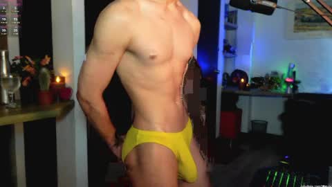   L e a n d e r   25OFF ON MY OF online show from April 2026 02:58:01 PM