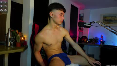   L e a n d e r   25OFF ON MY OF online show from April 2026 02:21:02 AM