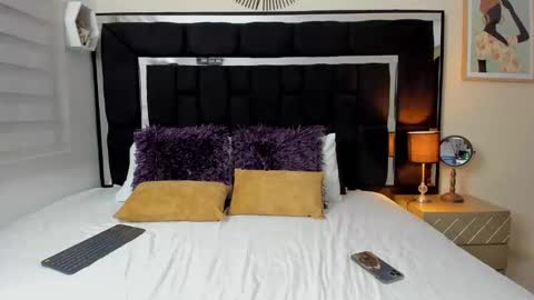 Snapshot of thriana_moon chatting on May 2026 02:29:01 AM thriana online show from May 2026 02:29:01 AM