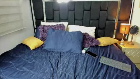 Snapshot of thriana_moon chatting on May 2026 04:29:02 AM thriana online show from May 2026 04:29:02 AM
