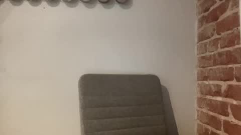 Snapshot of throatyygoat chatting on December 2025 01:02:01 AM throatyygoat online show from December 2025 01:02:01 AM