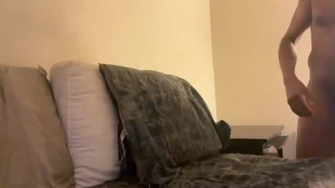 Snapshot of throbbingxxx chatting on May 2026 09:36:01 AM austin xzandros online show from May 2026 09:36:01 AM