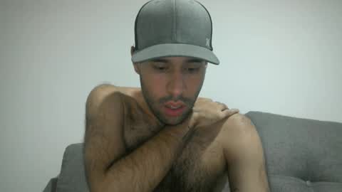 Snapshot of throwawayyourgun chatting on January 2025 03:03:01 PM Luka online show from January 2025 03:03:01 PM