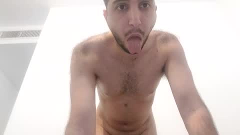Snapshot of thuhunter chatting on May 2026 02:36:02 PM SlaveBoy26 online show from May 2026 02:36:02 PM