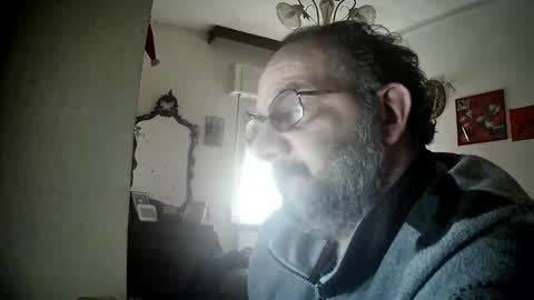 Snapshot of thunderflash73 chatting on February 2025 07:37:01 AM Little Wolf  online show from February 2025 07:37:01 AM