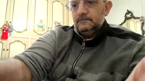 Snapshot of thunderflash73 chatting on October 2025 01:45:01 PM Little Wolf  online show from October 2025 01:45:01 PM