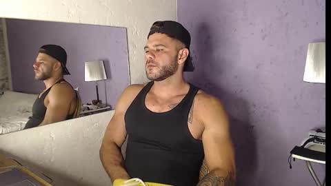 Snapshot of thybautsenses chatting on October 2025 06:50:02 PM thybautsenses online show from October 2025 06:50:02 PM