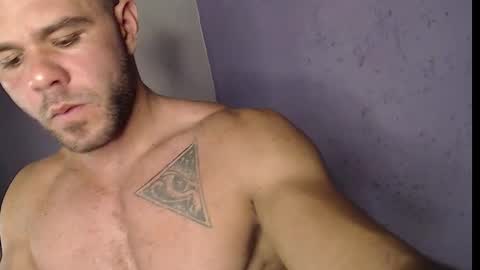 Snapshot of thybautsenses chatting on October 2025 07:36:02 PM thybautsenses online show from October 2025 07:36:02 PM