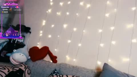 tiameow online show from March 2026 04:03:01 PM