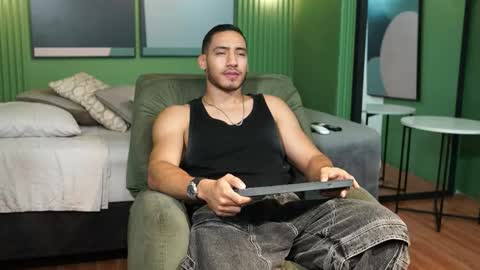 Snapshot of tian_brooks chatting on February 2026 02:40:01 AM Tian Brooks online show from February 2026 02:40:01 AM