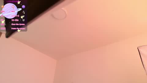 Tiana Le online show from October 2025 07:56:02 PM