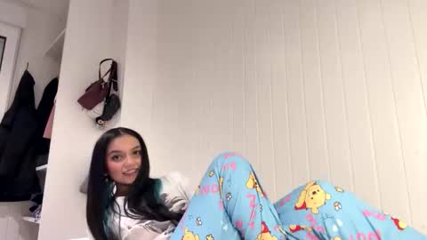 Tiana Le online show from February 2026 09:09:02 PM