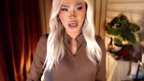 Snapshot of tiara_perezx chatting on February 2026 04:41:01 PM Sam online show from February 2026 04:41:01 PM