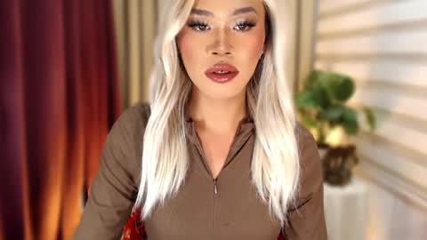 Snapshot of tiara_perezx chatting on February 2026 06:50:02 PM Sam online show from February 2026 06:50:02 PM