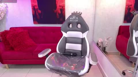 Tiara  online show from March 2026 08:01:01 PM