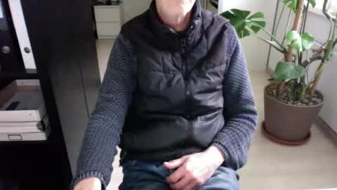 tiburzio online show from December 2025 02:00:01 PM